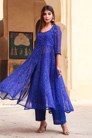 Buy Alluring Teal Blue Embroidered Work Georgette Festival Wear Kurti -  Zeel Clothing